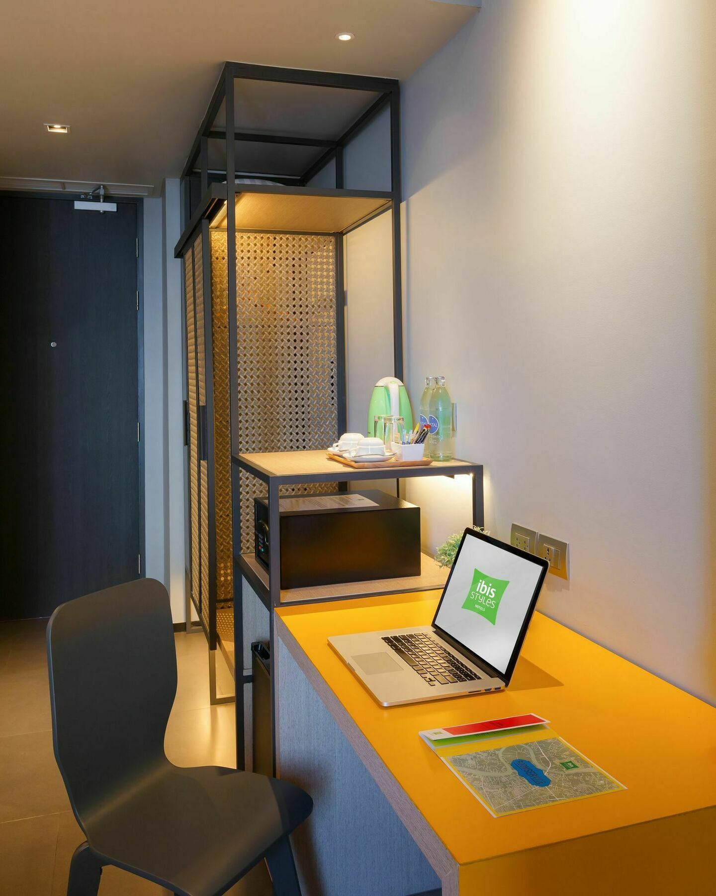 होटल Ibis Styles Sukhumvit Phra Khanong 4*