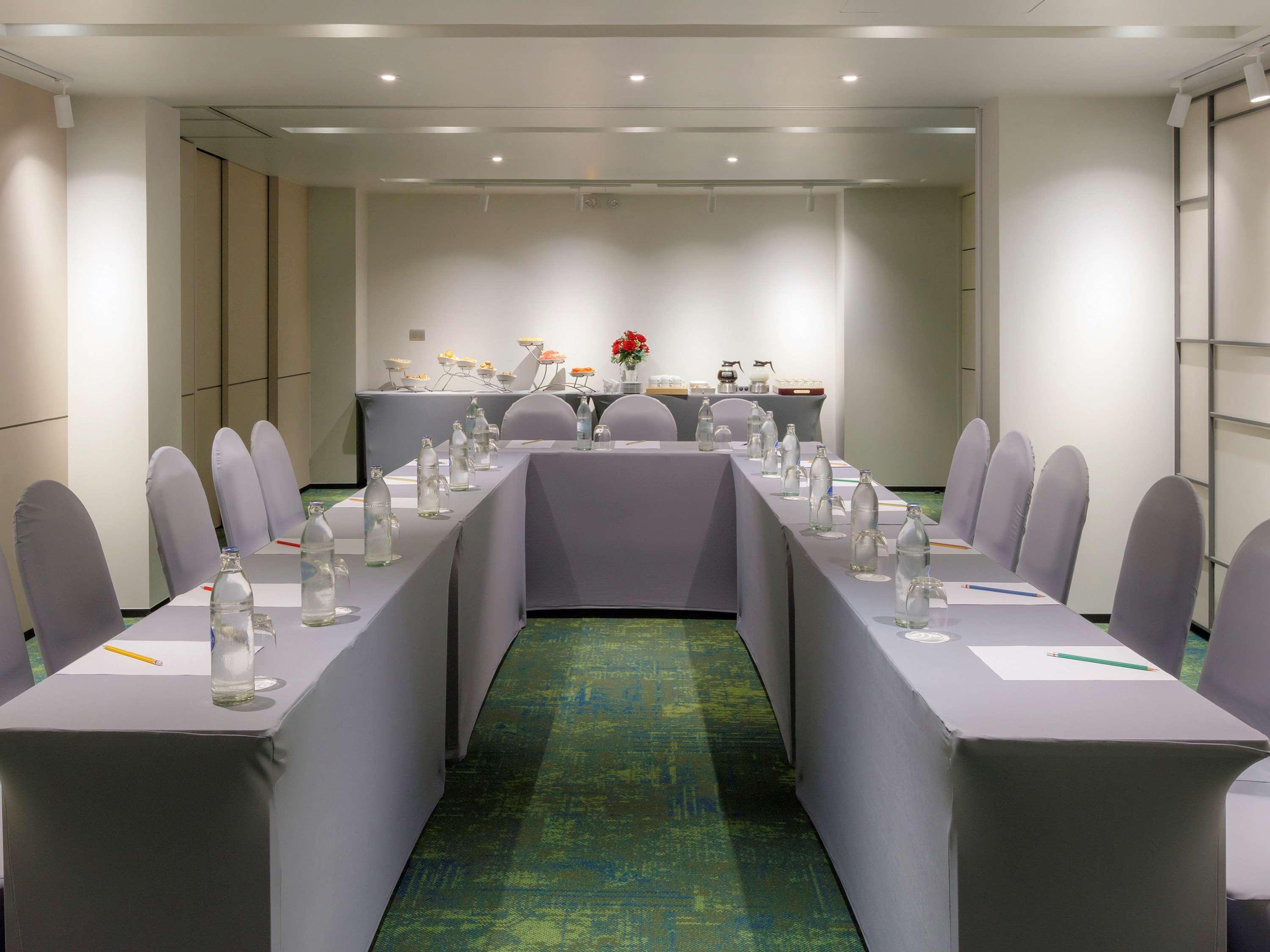 Ibis Styles Sukhumvit Phra Khanong होटल Bangkok